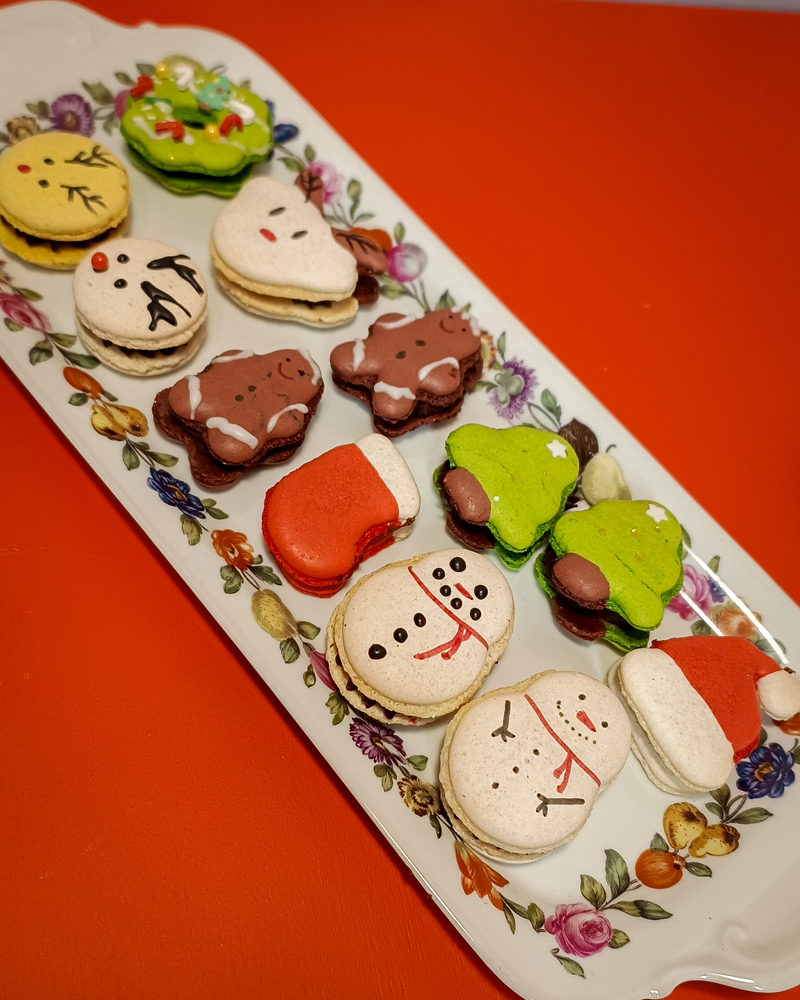 Macarons thema Kerst, rendier, sneeuwman, kerstboom