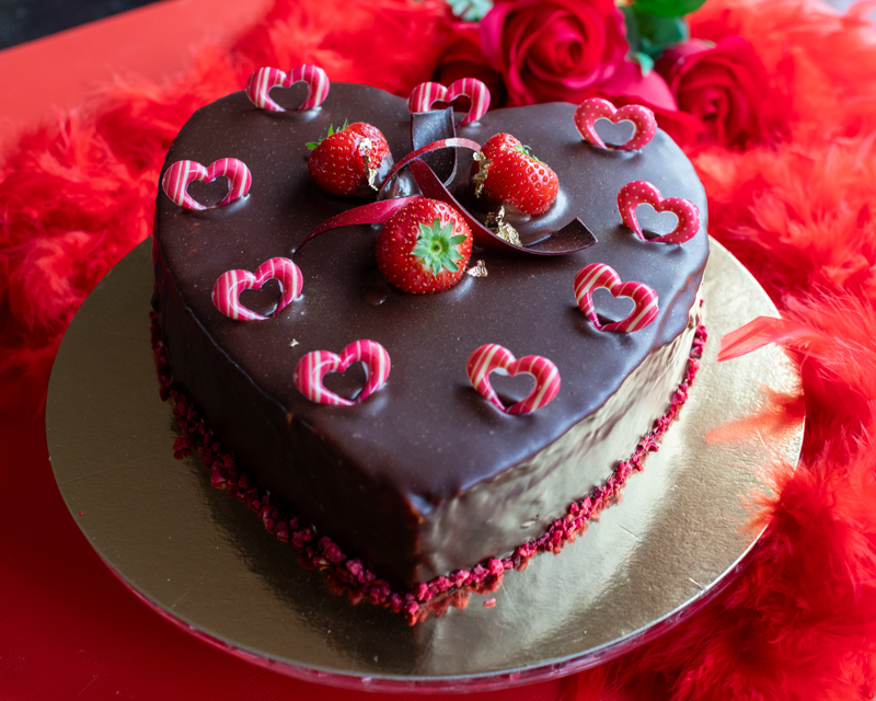 Biscuit in hartvorm met chocolade ganache Moederdag