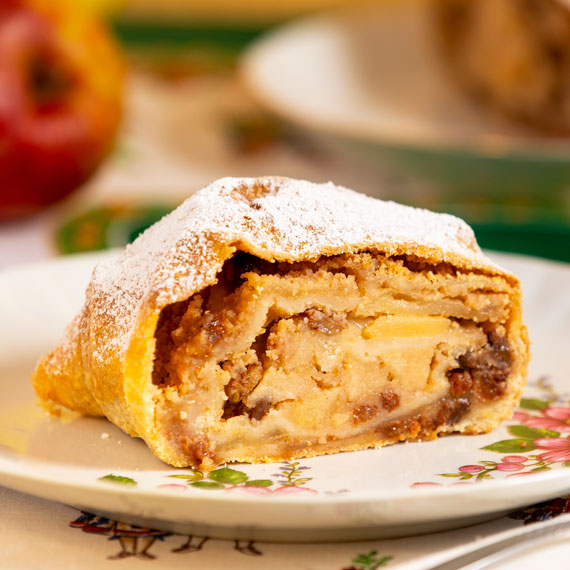Apfelstrudel en Vanillekipferln NAMIDDAG